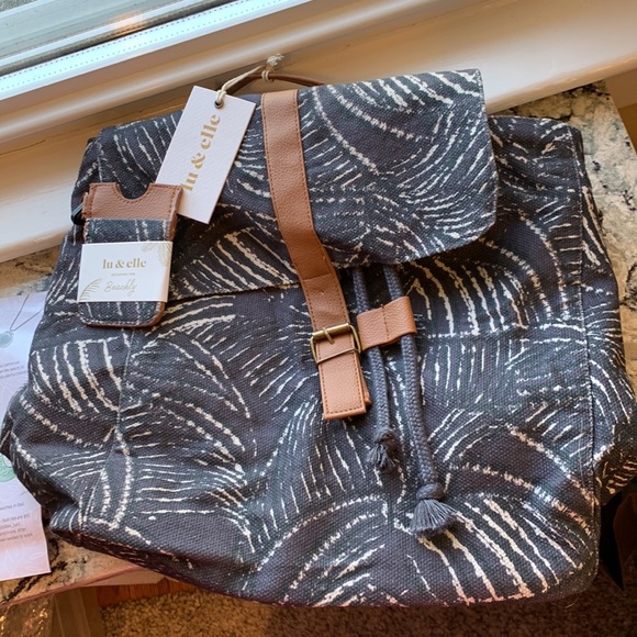 New with Tags Lu & Elle Paradise Palm Backpack and Wallet Set - Picture 3 of 8